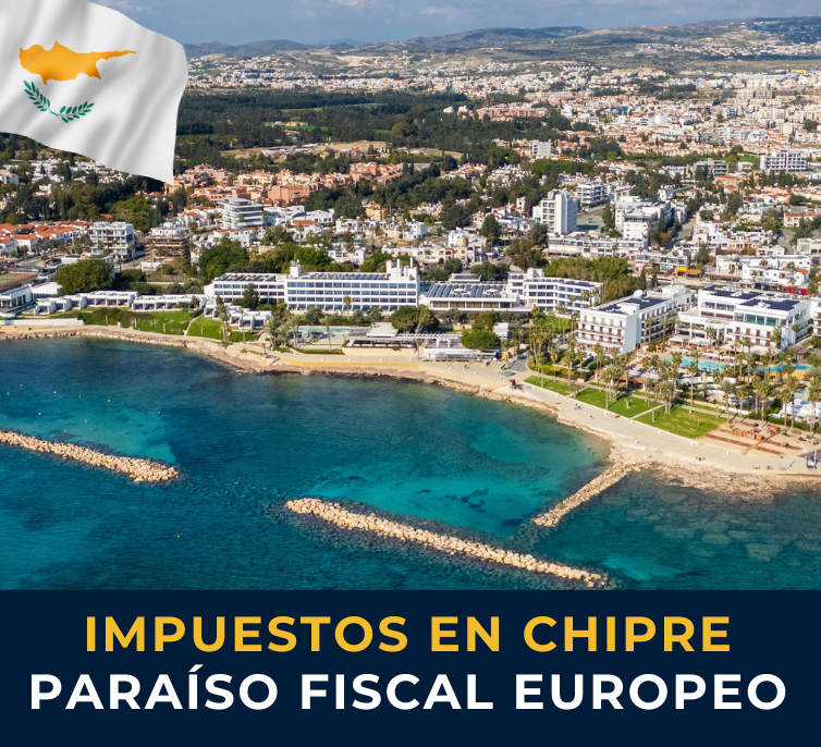 Costa de Pafos en Chipre con aguas cristalinas del Mediterráneo – destino fiscalmente favorable en la UE para emprendedores y nómadas digitales