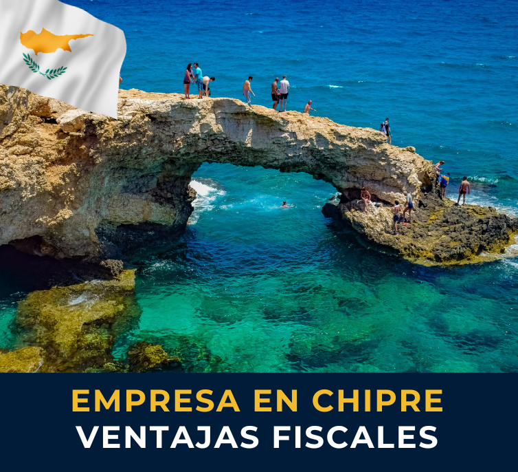 Arco de roca natural Kamera tor Koraka en Ayia Napa, Chipre – lugar escénico que resalta a Chipre como destino fiscalmente eficiente para emprendedores e inversores