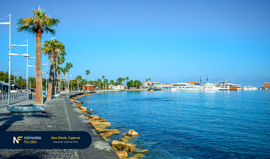 Sea dock with clear blue waters in Cyprus – peaceful coastal scene highlighting Cyprus as a tax-efficient destination for entrepreneurs and investors