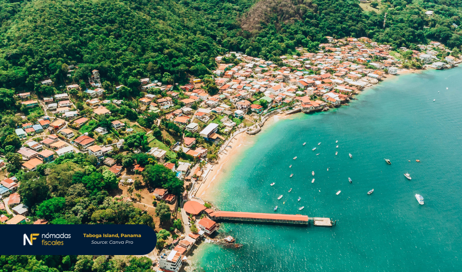 Taboga Island beach and coastline in Panama – tropical destination with tax benefits for digital nomads and offshore companies