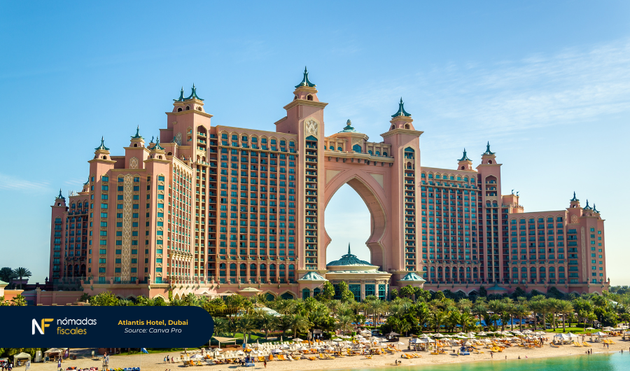 Atlantis The Palm Dubai UAE – luxury resort symbolizing tax-free lifestyle for entrepreneurs and digital nomads