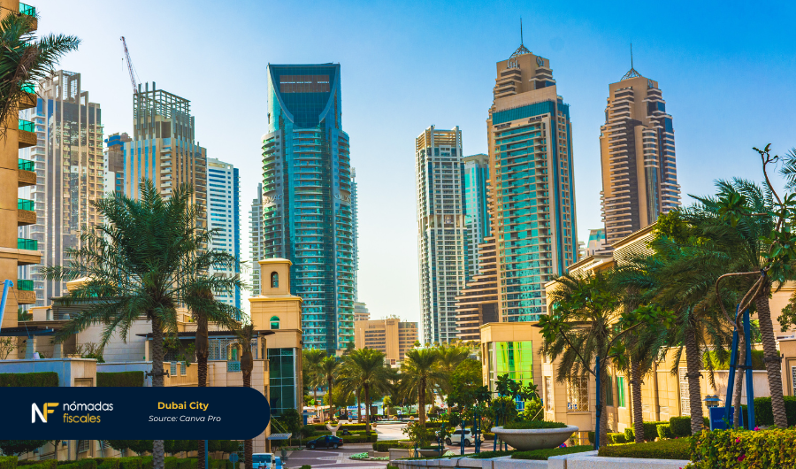 Dubai skyline with Burj Khalifa – tax-free destination in the UAE for entrepreneurs and digital nomads